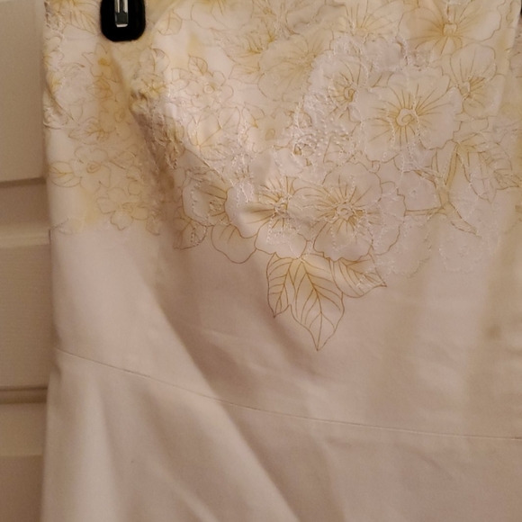 Dress - Picture 7 of 9